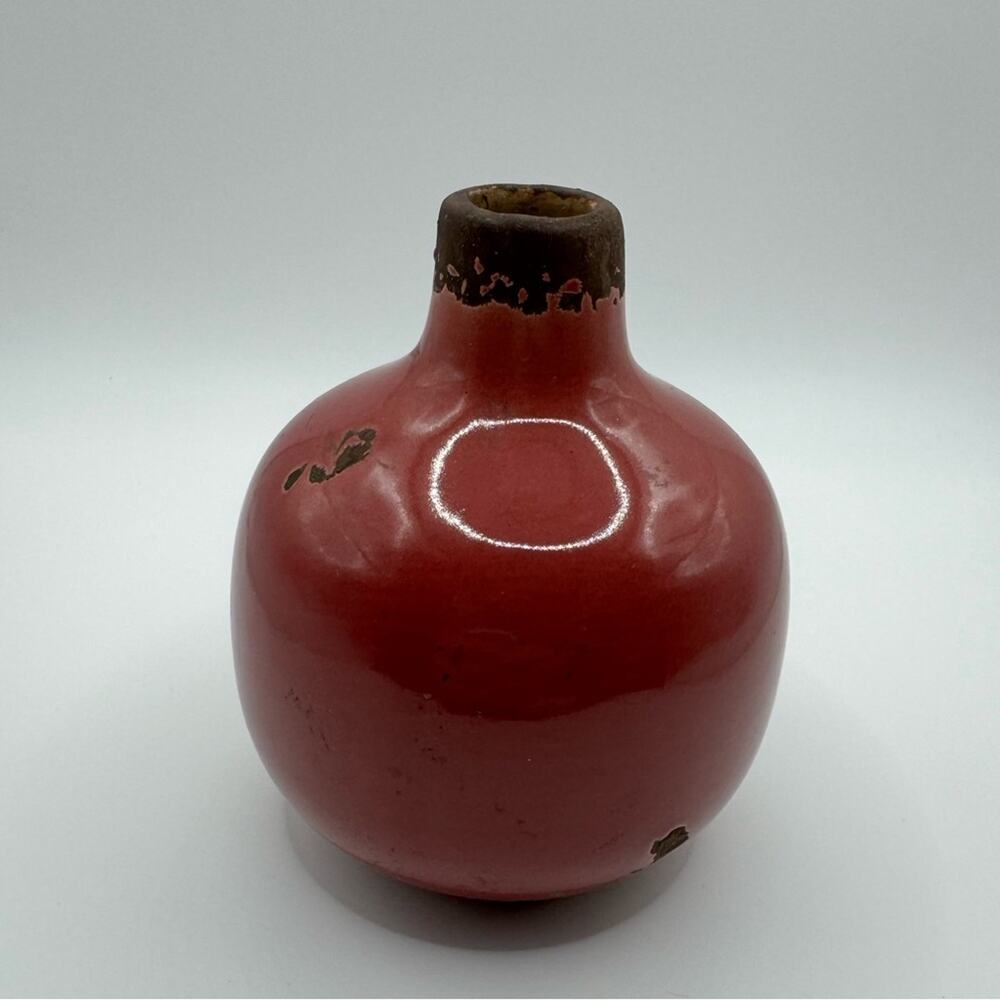 Vintage Vase; Chehoma; Dark pink; small ceramic with natural distressed finishes